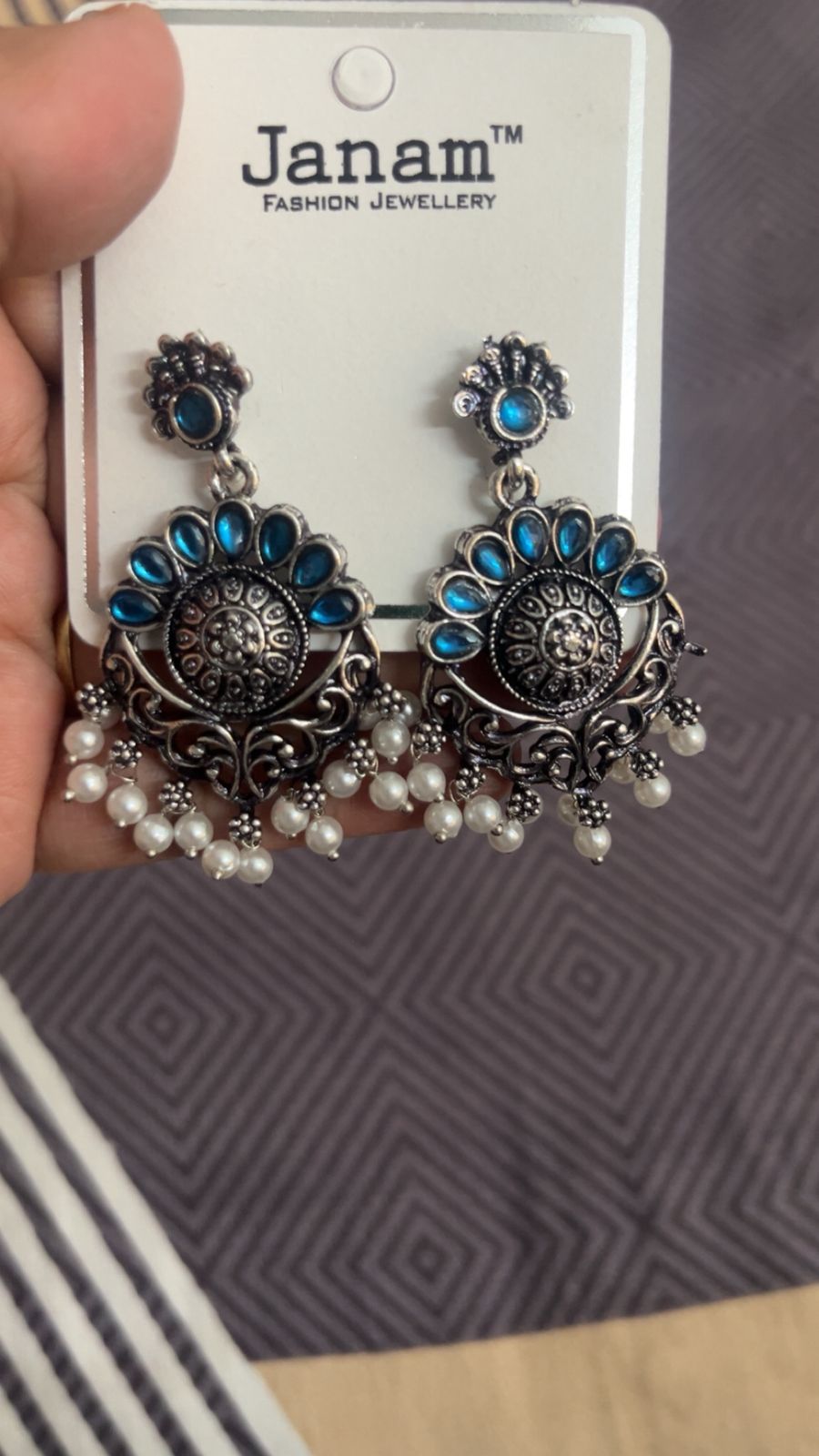 Sitara Pearl Earrings