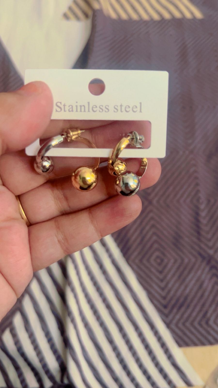 Dual Tone Orbit Hoops
