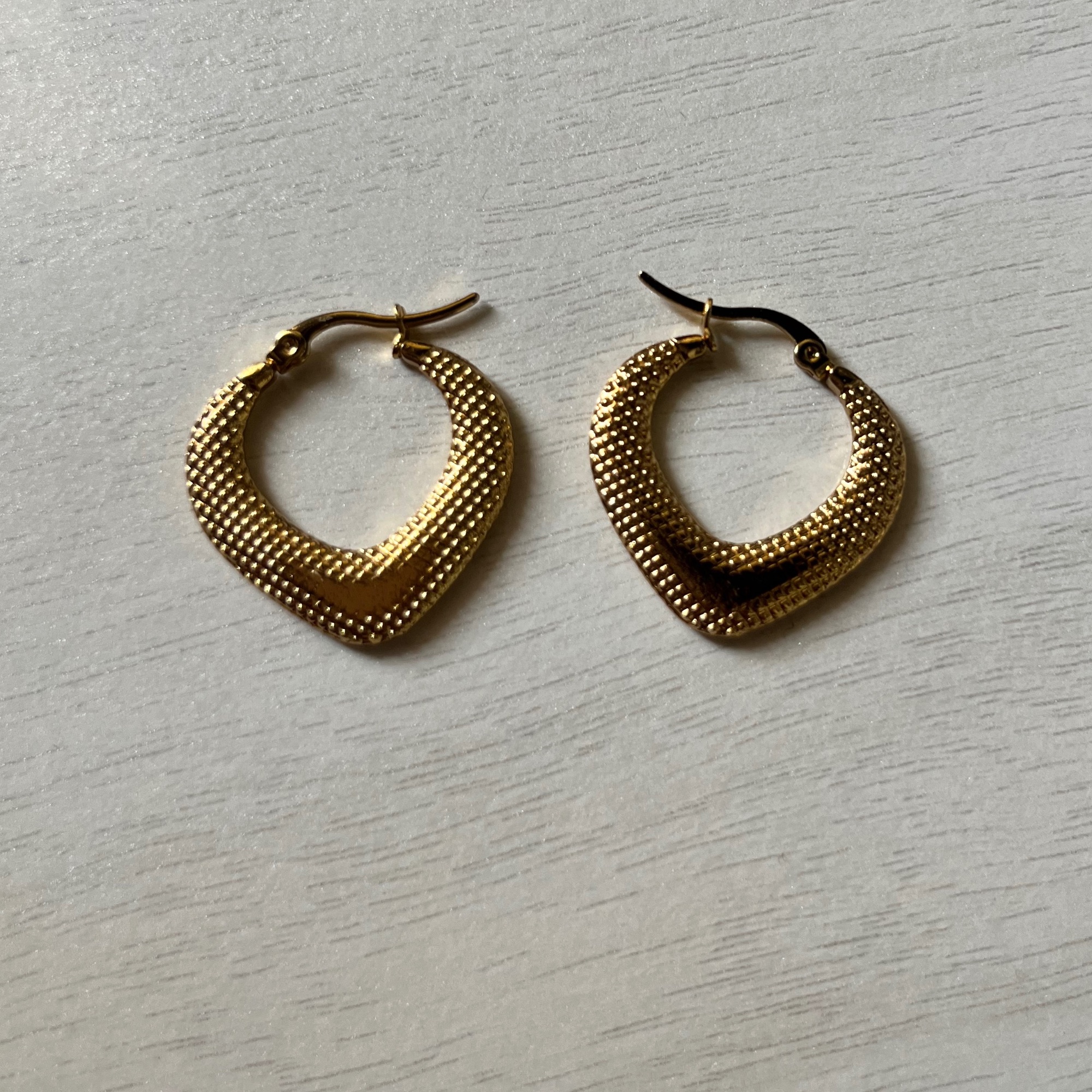 Textured Cushion Hoops