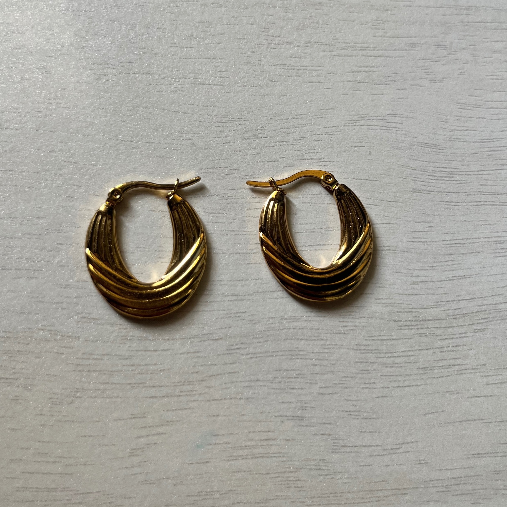 Layered Curve Hoops