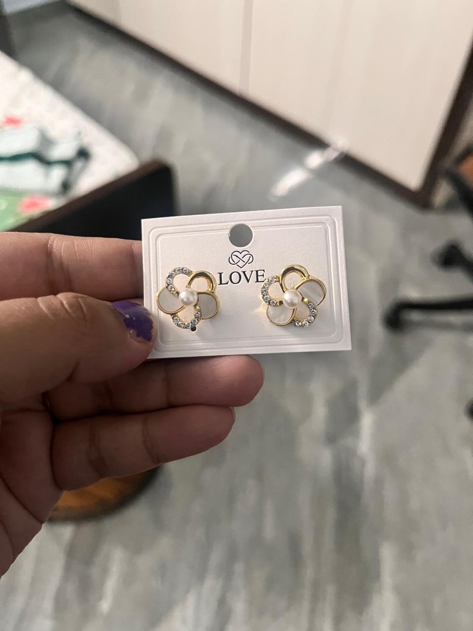 Pearl Clover Studs