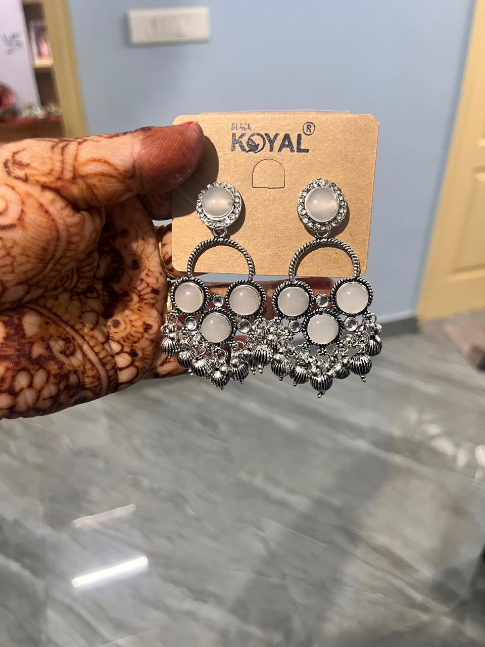 Ivory Noor Chandbalis