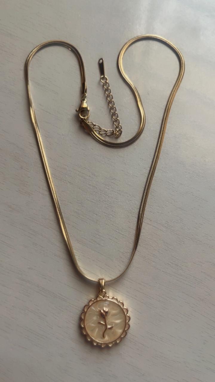 Floral Pearl Medallion Necklace