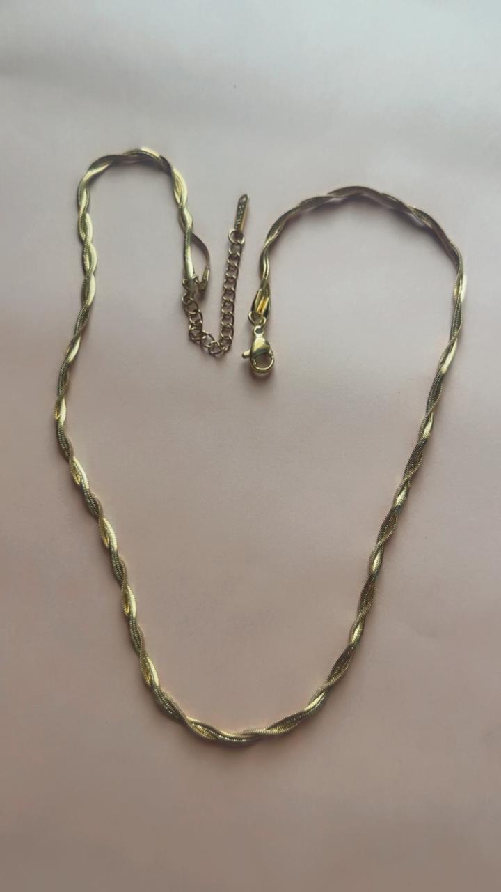 Twisted Gold Chain Necklace