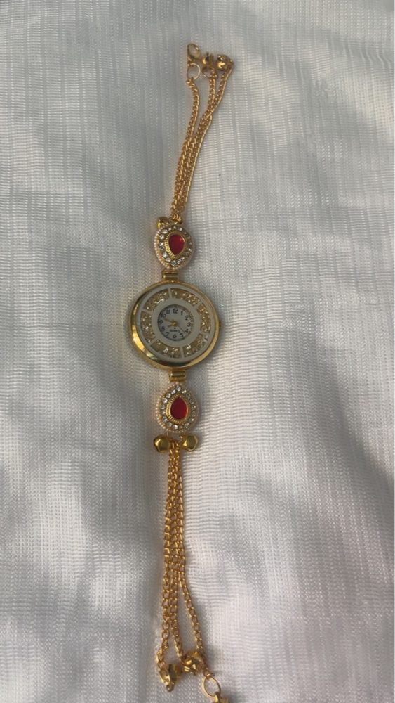 Kashmiri Oval Kundan & Stone Pearl-Border Bracelet Watch