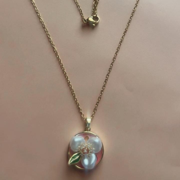 Blossom Pearl Necklace